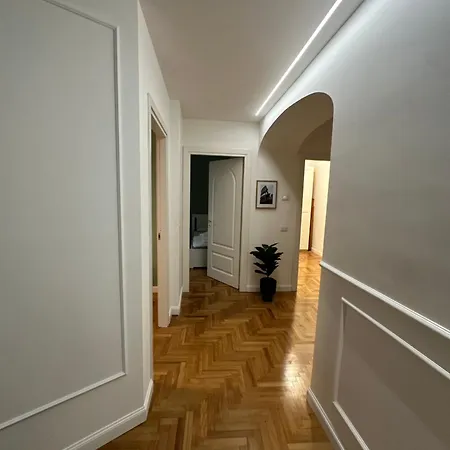 Luxury Via Veneto 아파트 *